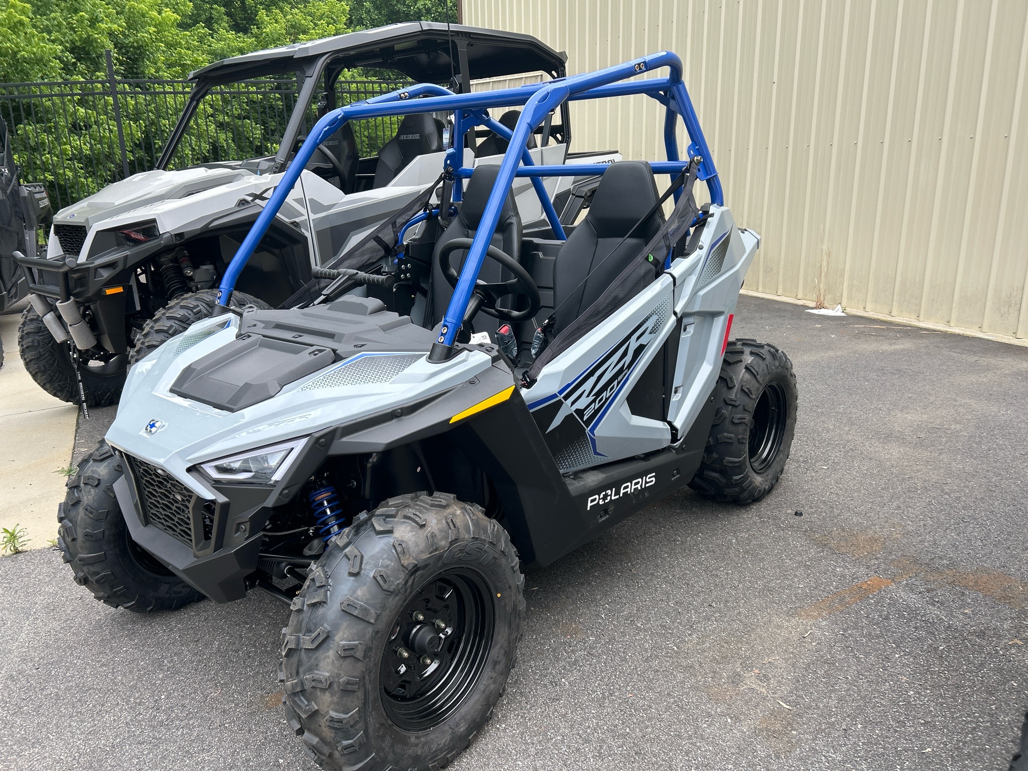 2026 Polaris RZR 200 EFI