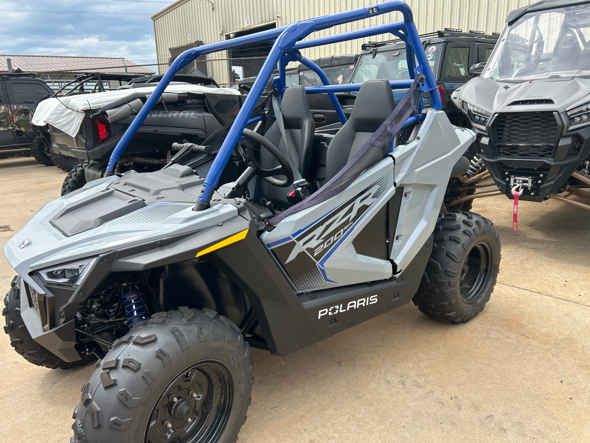 2026 Polaris RZR 200 EFI