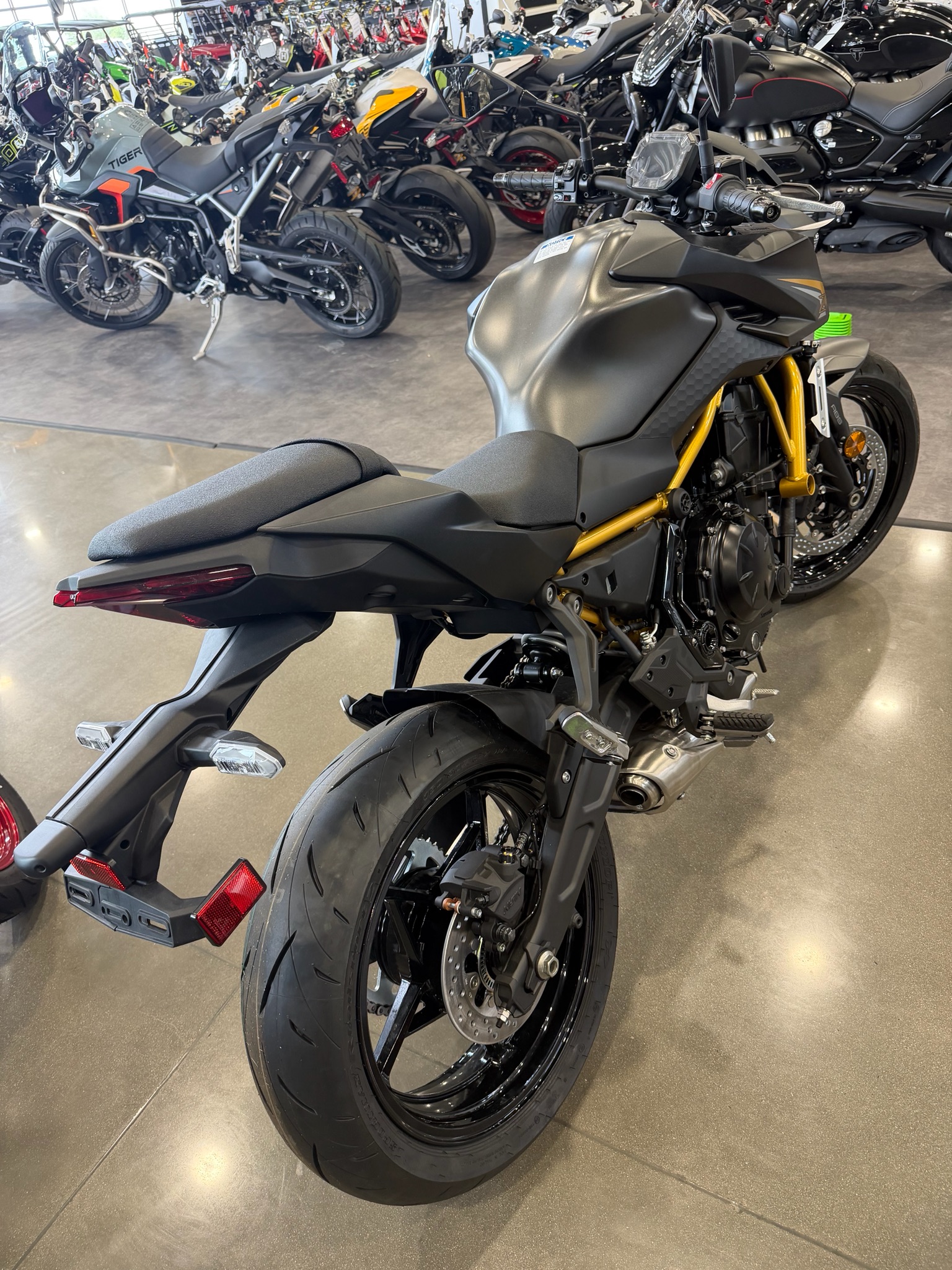 2026 Kawasaki Z650 S ABS 3