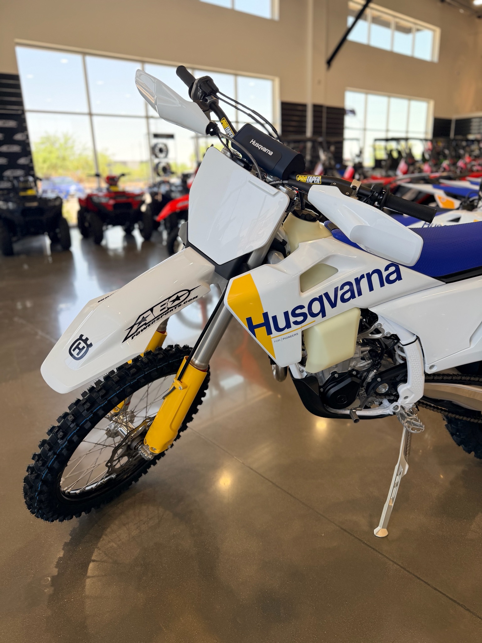 2027 Husqvarna FX 450 3
