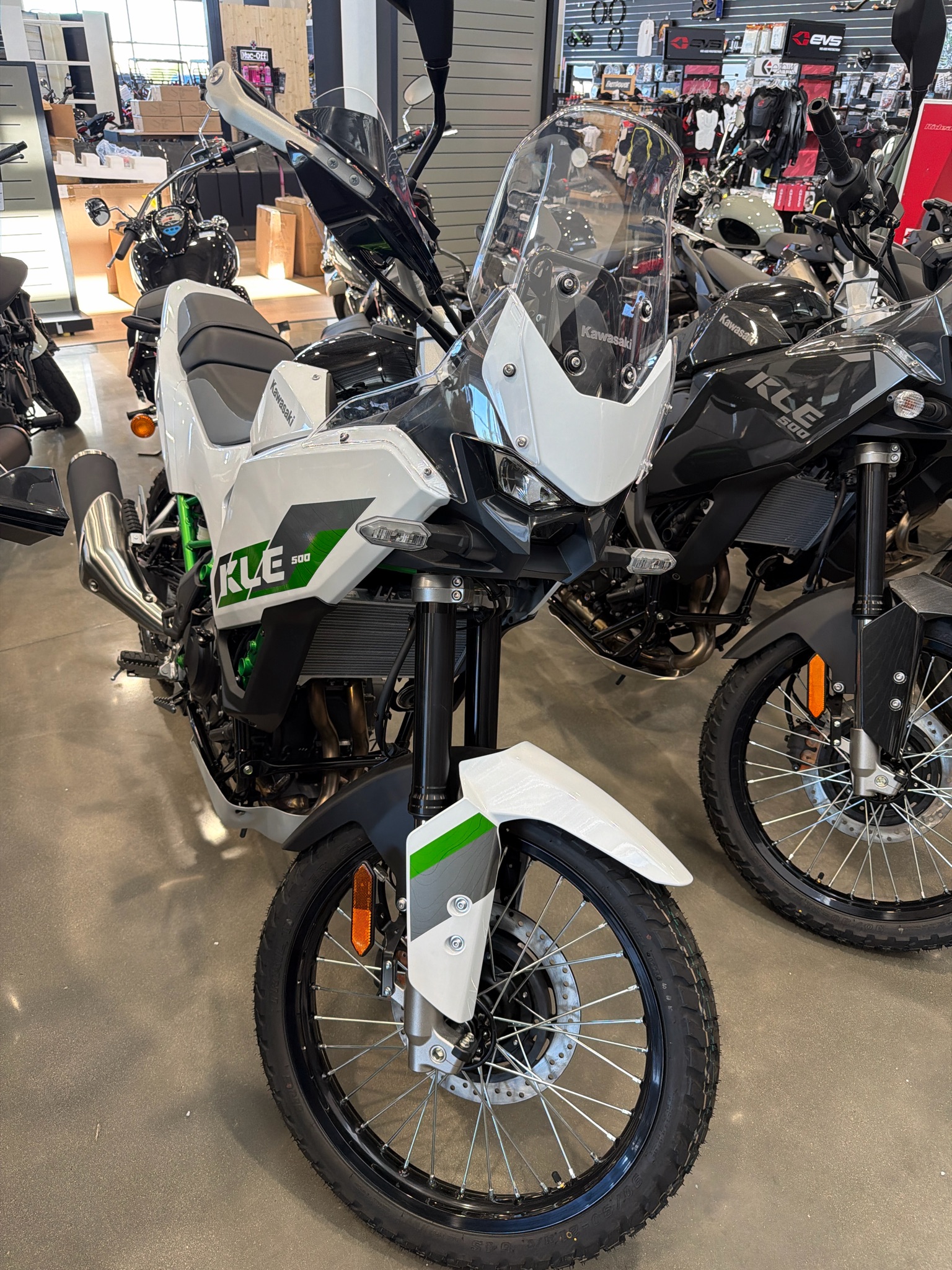 2026 Kawasaki KLE®500 SE ABS 4