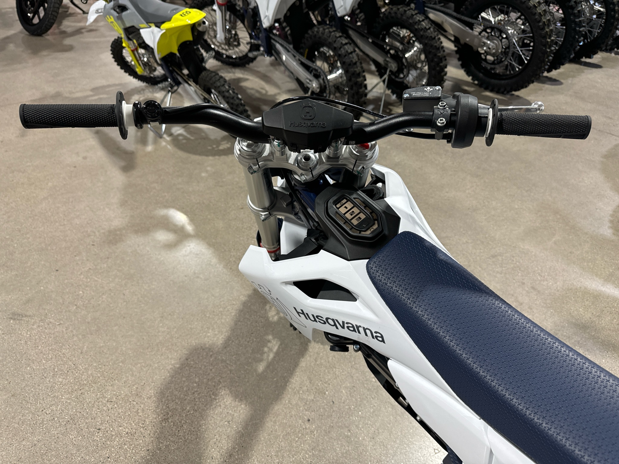 2027 Husqvarna EE 5 5