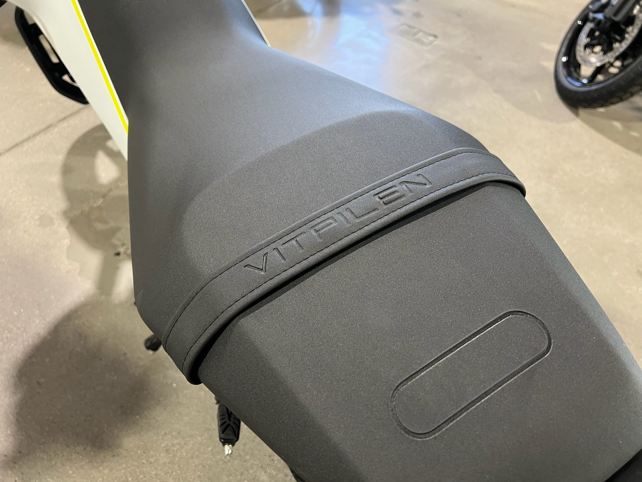2024 Husqvarna Vitpilen 401 5