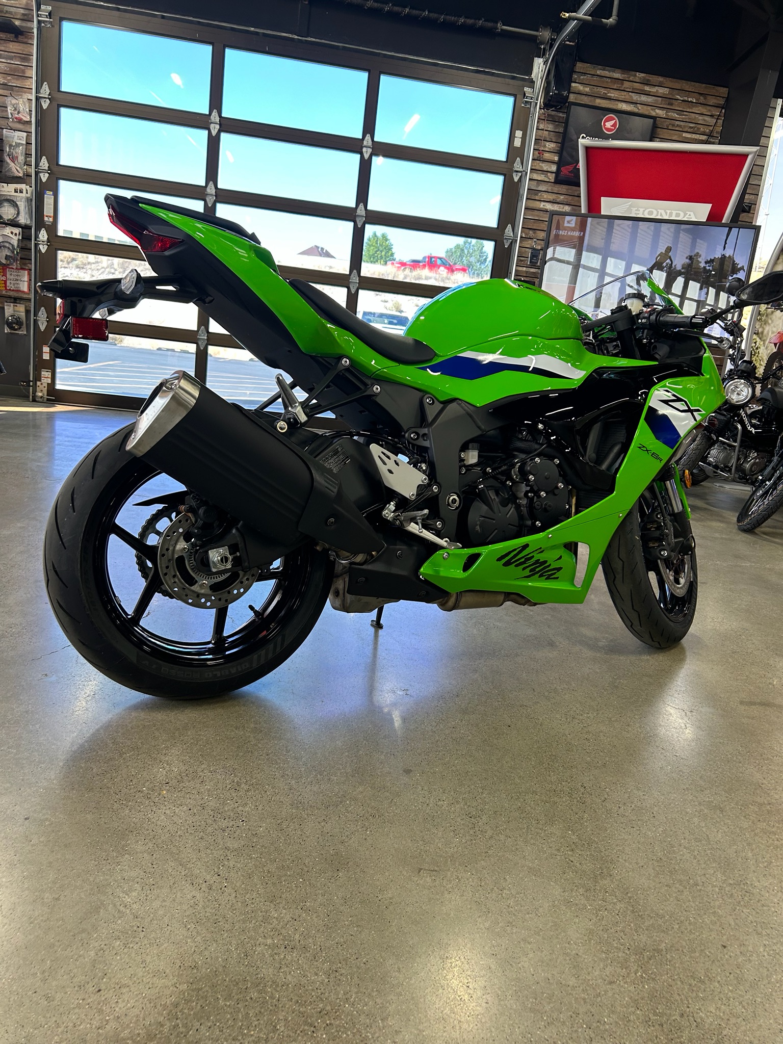 2026 Kawasaki Ninja® ZX-6R ABS 5