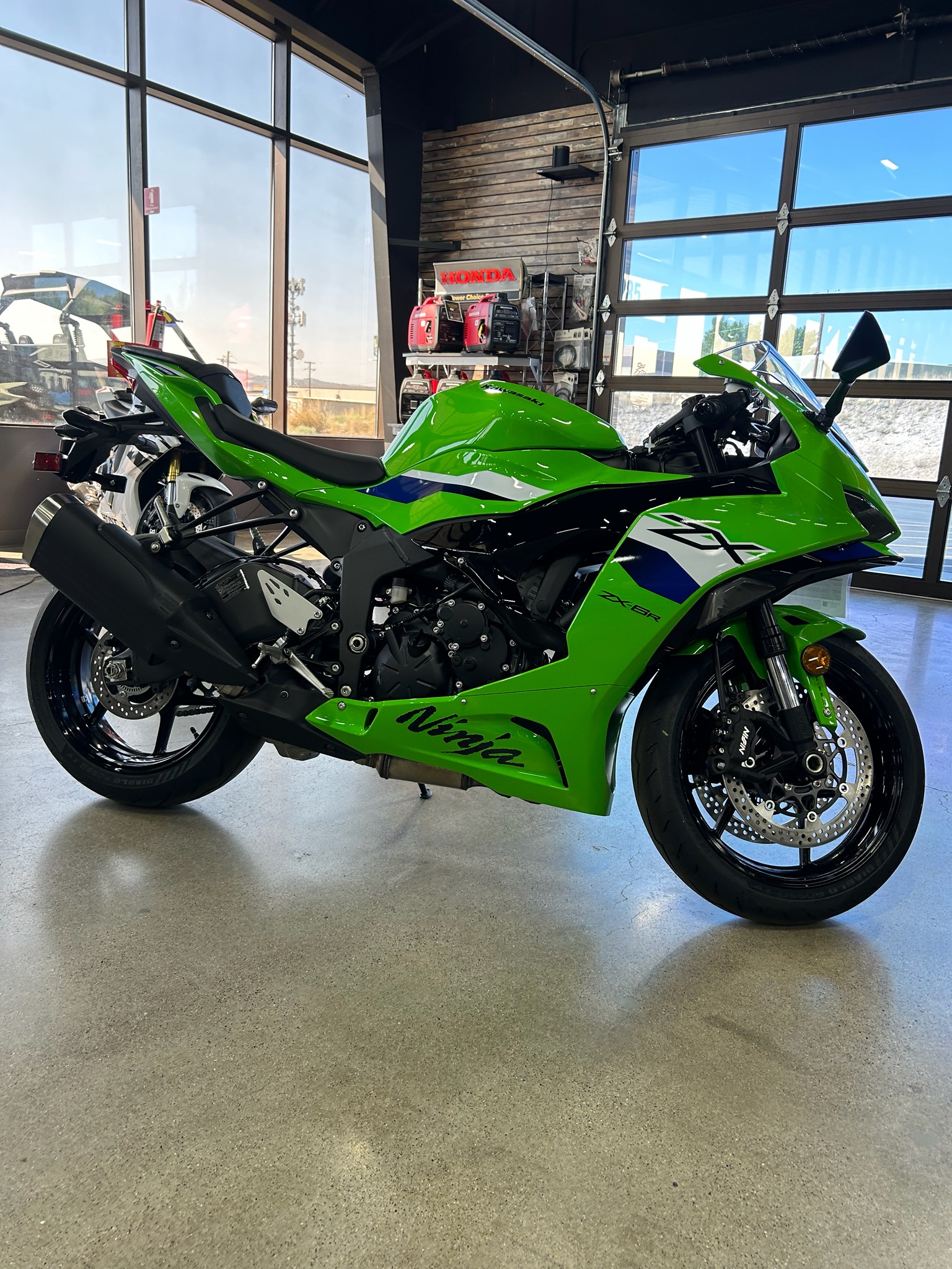 2026 Kawasaki Ninja® ZX-6R ABS 6