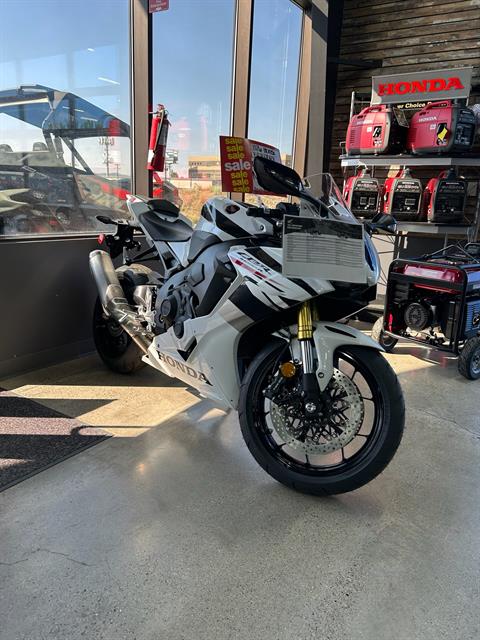 2026 Honda CBR1000RR — photo 1 of 7