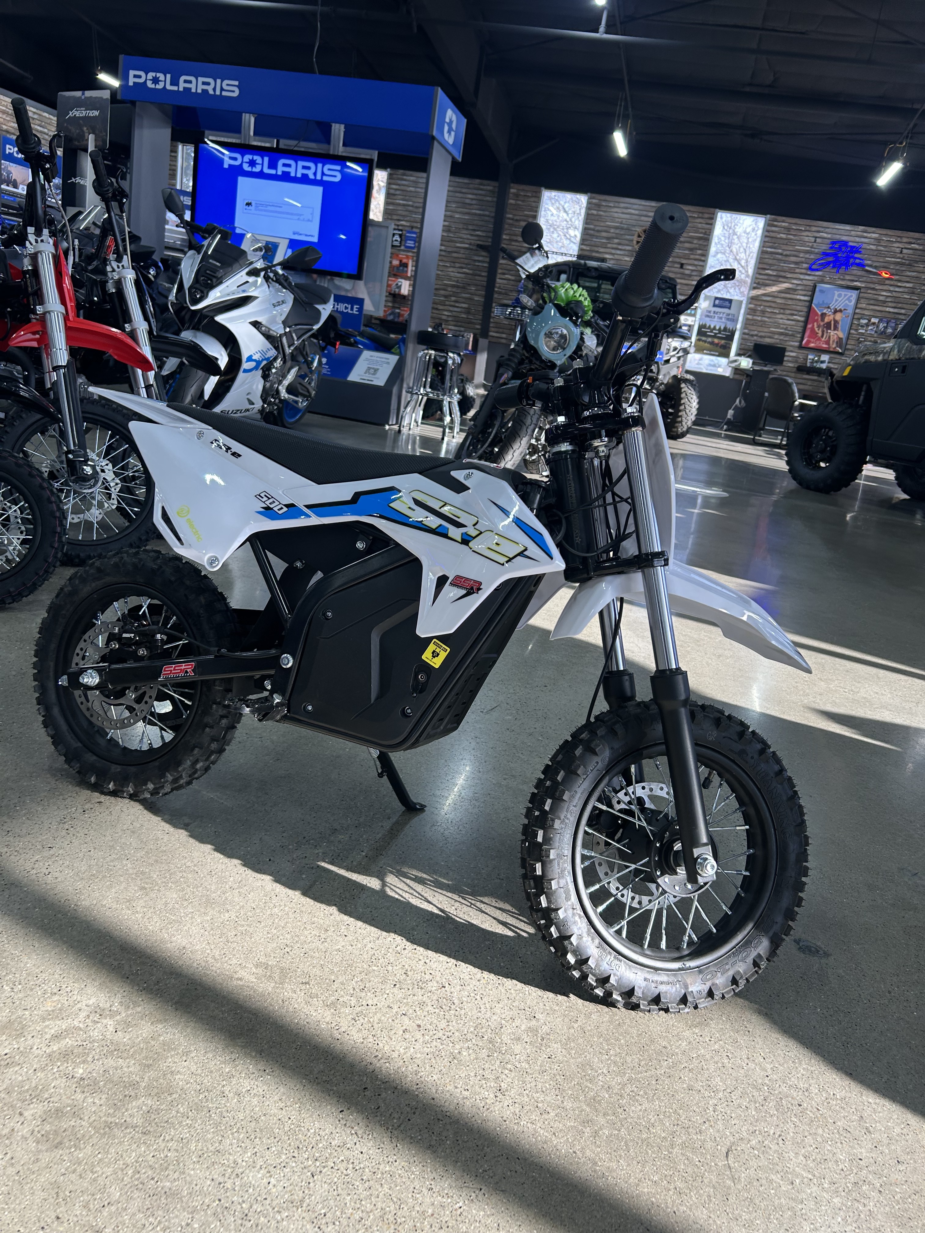 2025  SR-E500 4