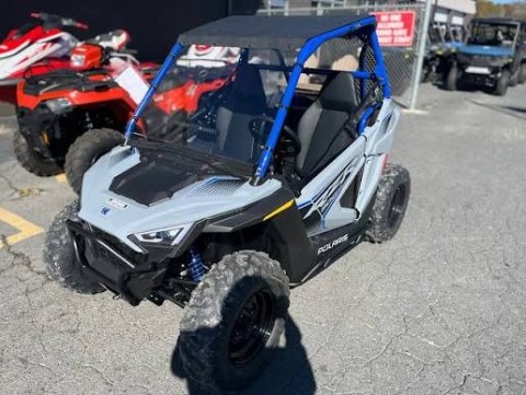 2027 Polaris RZR 200 EFI — photo 1 of 17