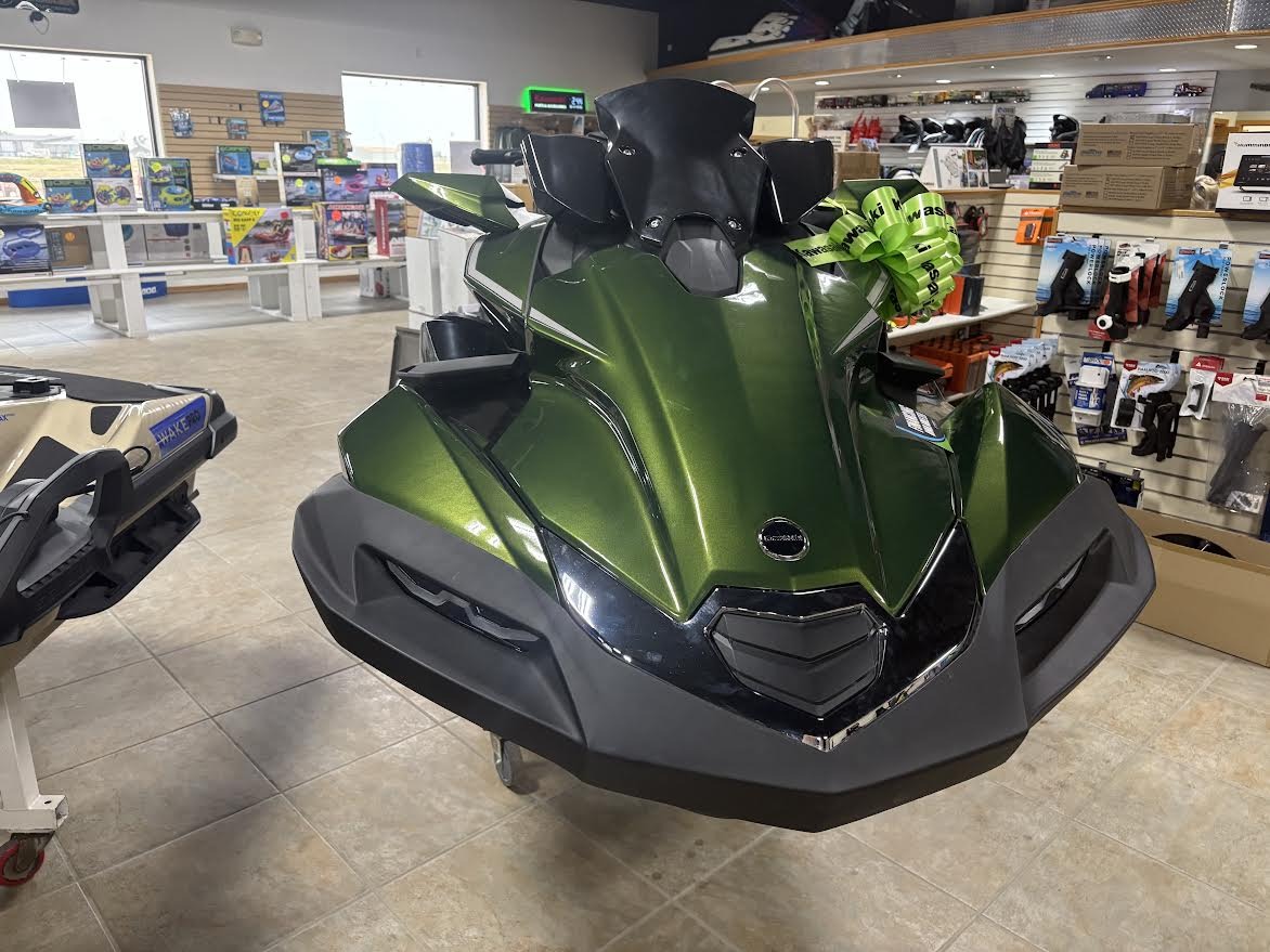 2025 Kawasaki Jet Ski® Ultra® 160LX 1