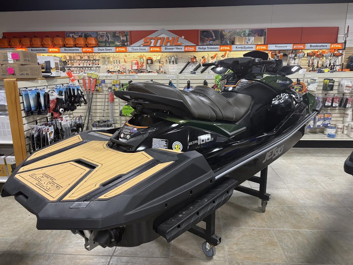 2025 Kawasaki Jet Ski® Ultra® 160LX 2