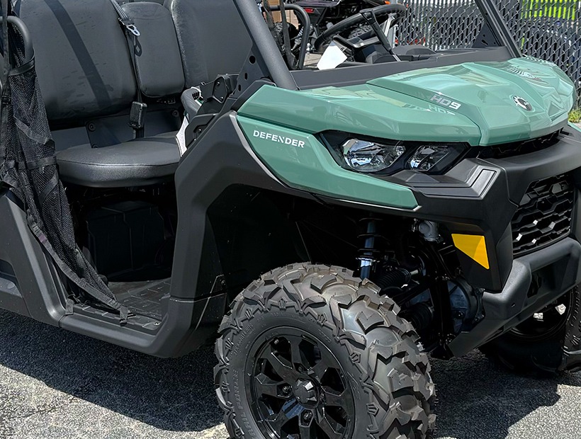 2026 Can-Am™ Defender DPS HD9 2
