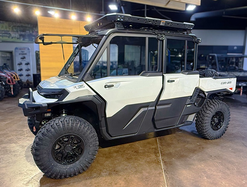 2026 Can-Am Defender MAX Limited HD11