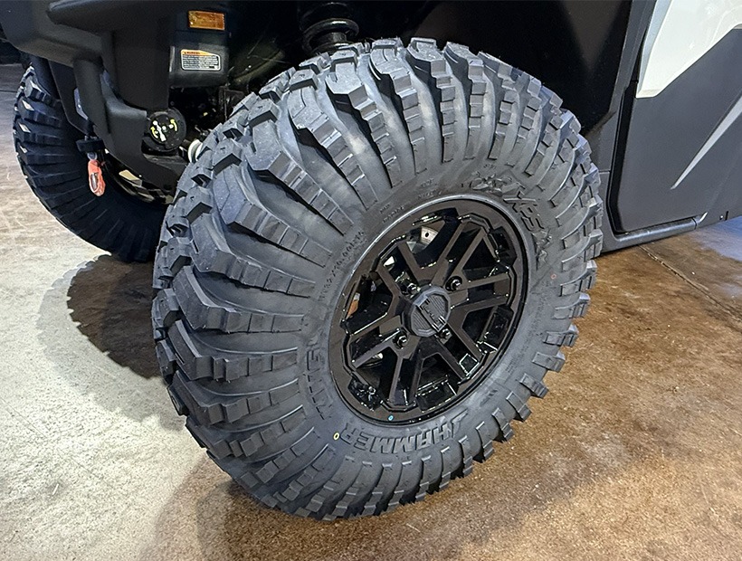 2026 Can-Am™ Defender MAX Limited HD11 2