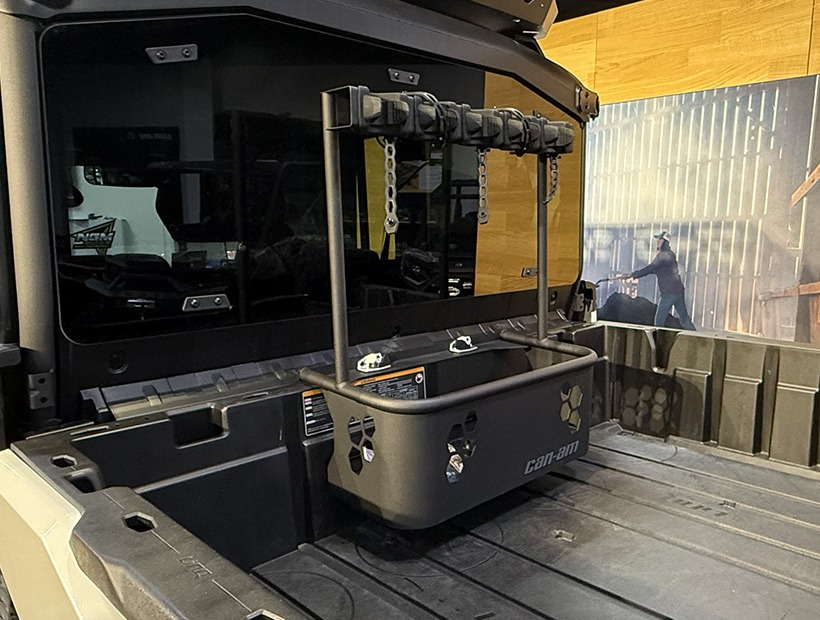 2026 Can-Am™ Defender MAX Limited HD11 4