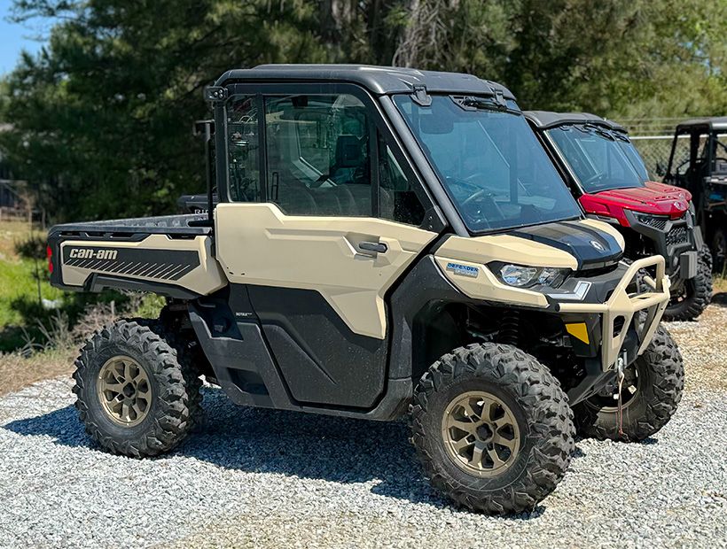 2023 Can-Am Defender Limited