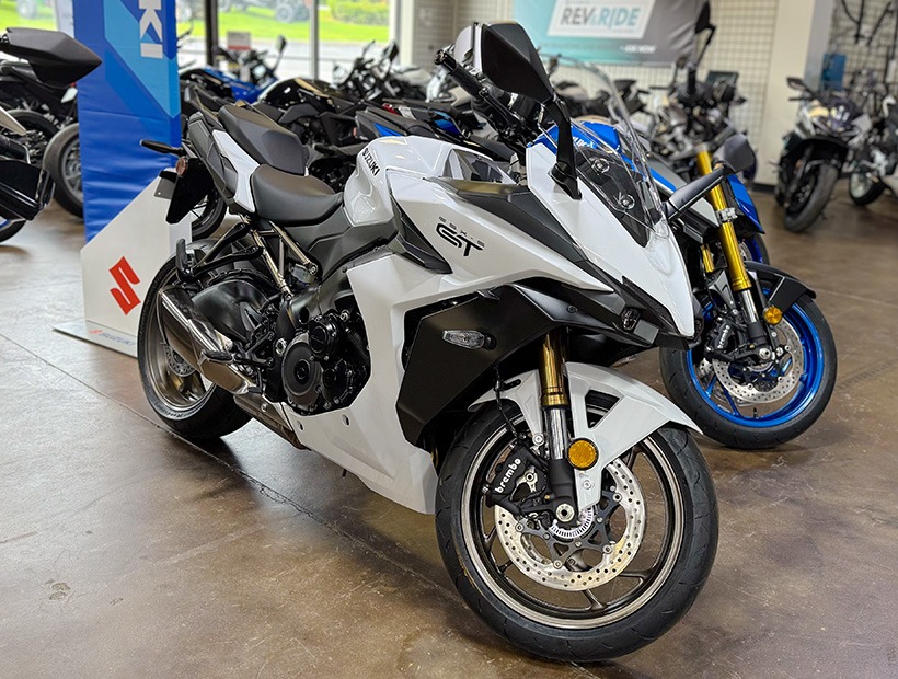 2026 Suzuki GSX-S1000GT+