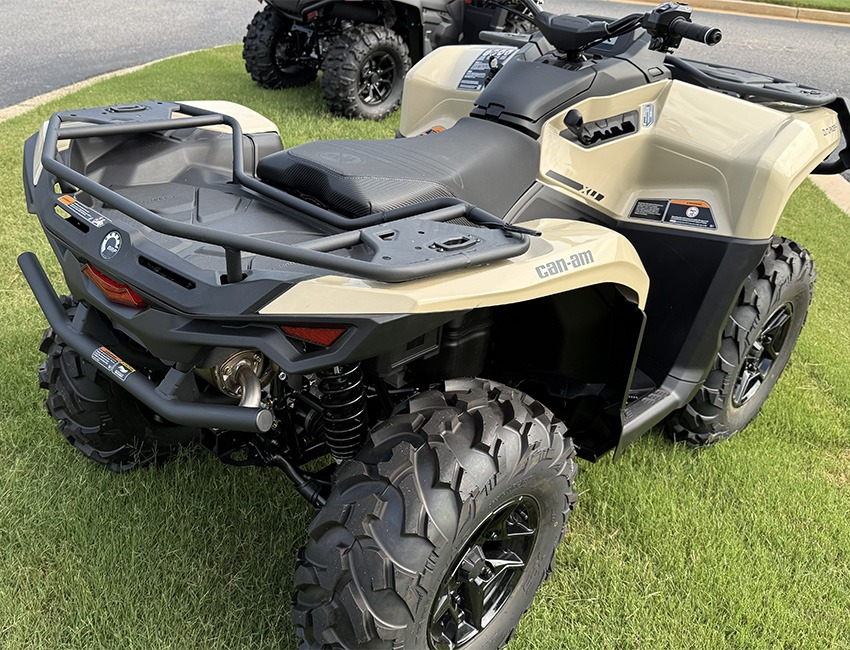 2026 Can-Am™ Outlander PRO XU HD7 3