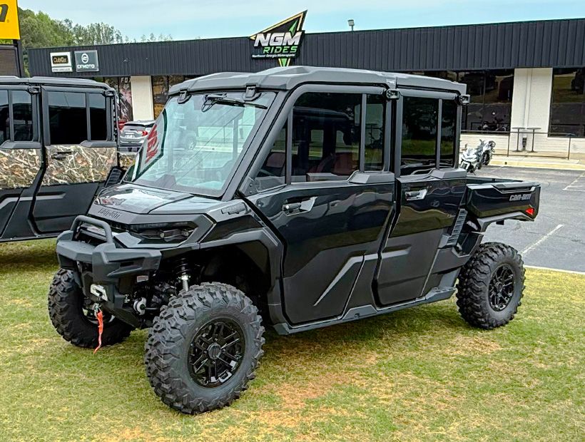 2026 Can-Am Defender MAX Lone Star CAB HD11