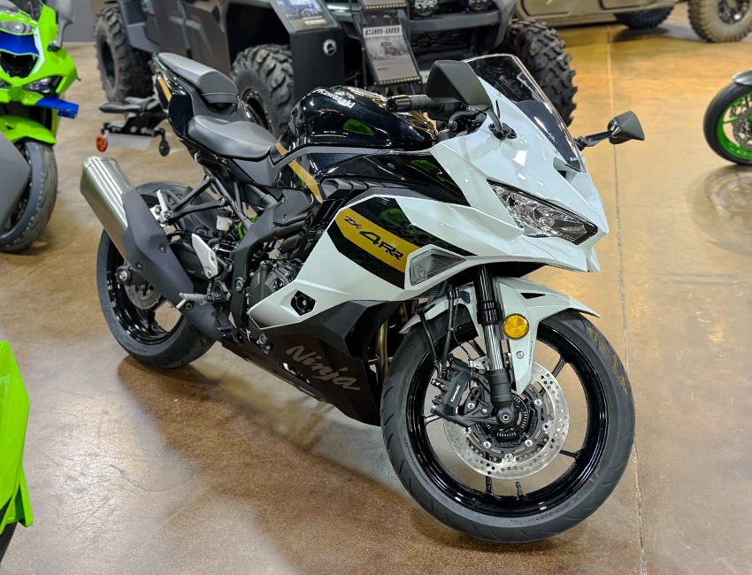 2026 Kawasaki Ninja® ZX™-4RR ABS