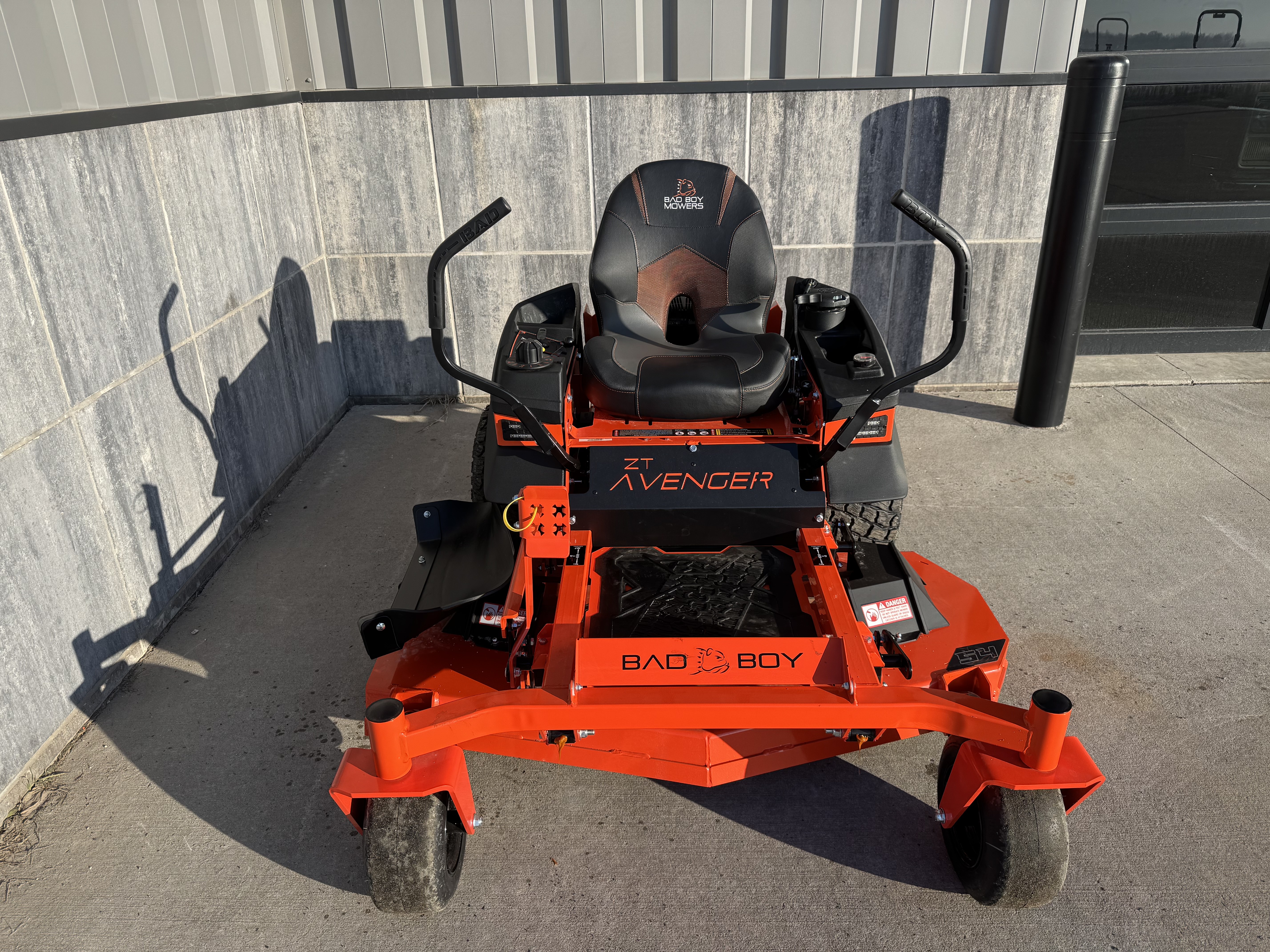 New 2026 Bad Boy Mowers ZT Avenger 54 in. Kohler Pro 7000 KT726 26
