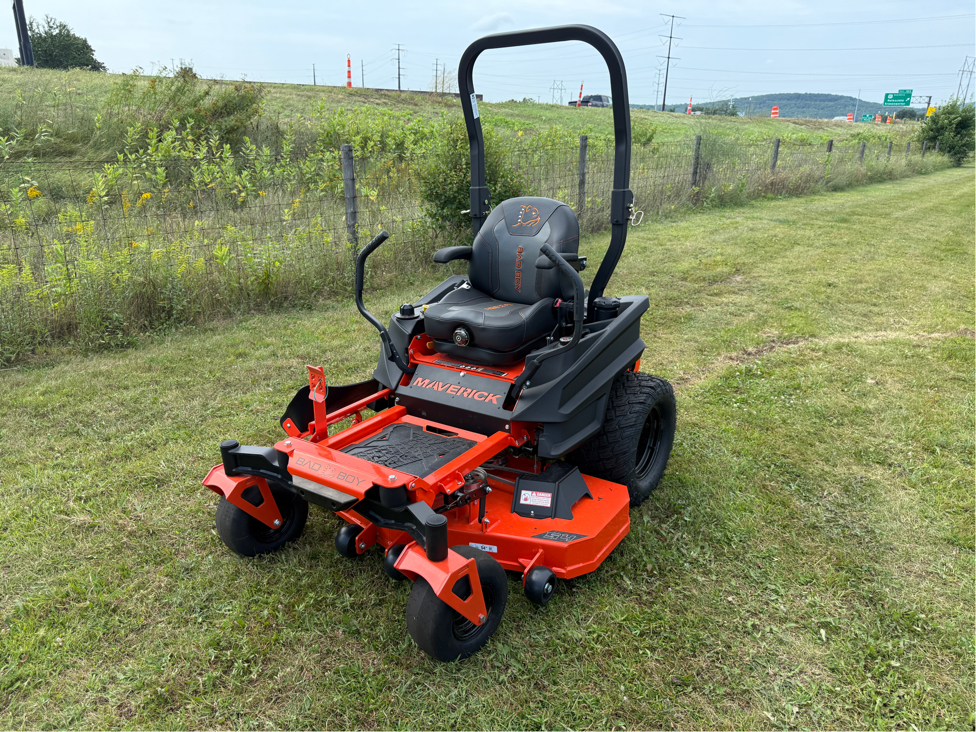 New 2025 Bad Boy Mowers Maverick HD 54 Kohler Command Pro EFI