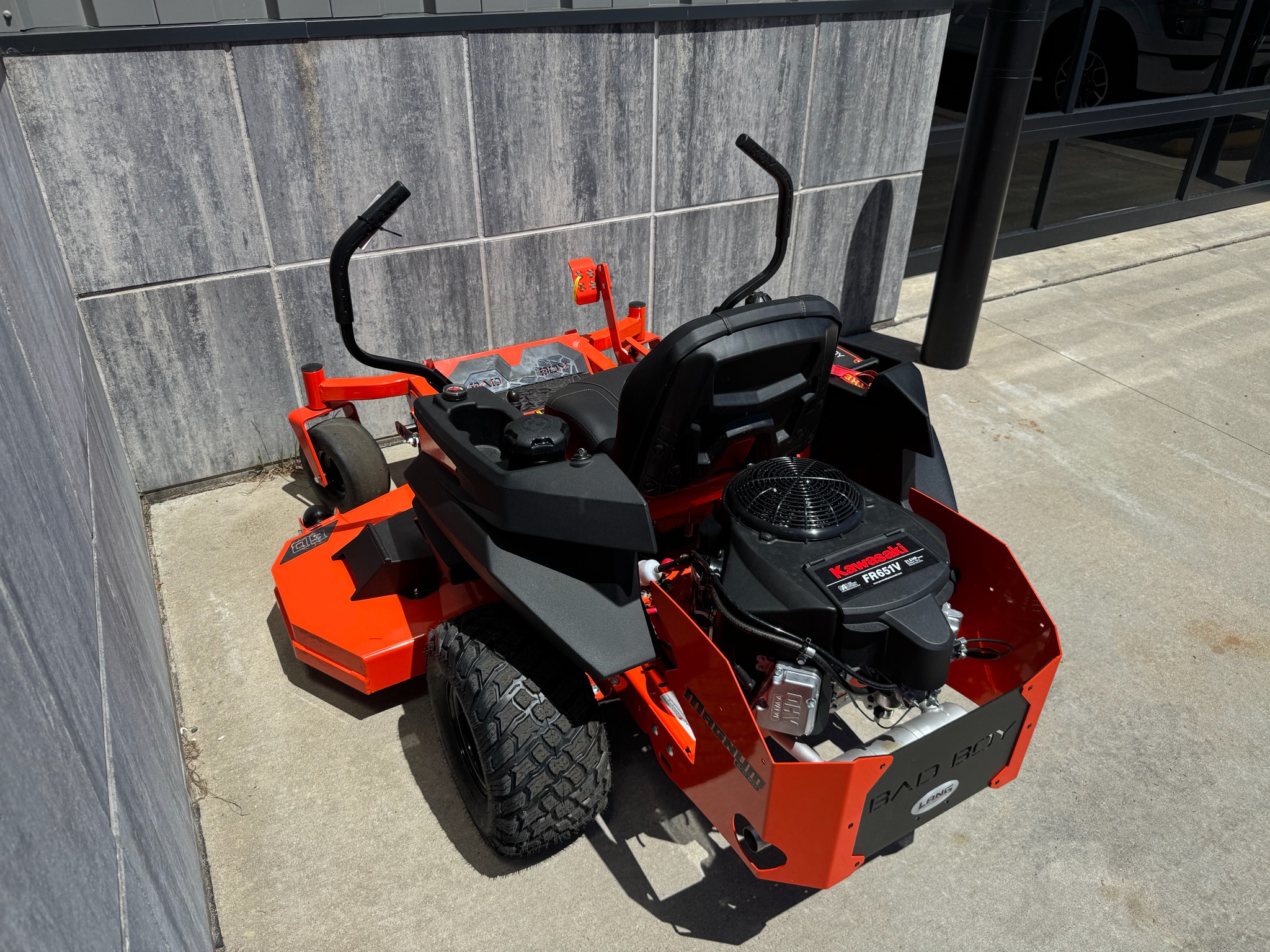 New Bad Boy Mowers MZ Magnum 60 in. Kawasaki FR651V 21.5 hp Lawn