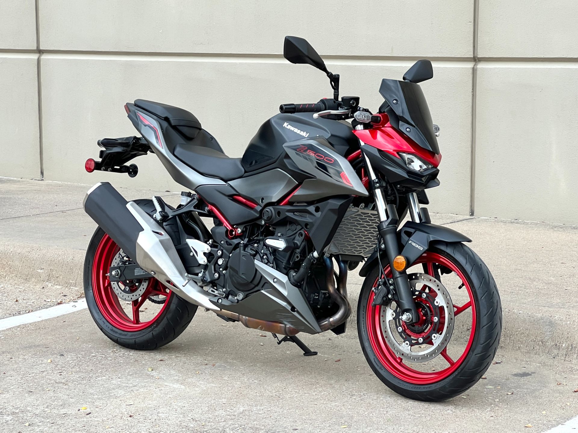 Used 2025 Kawasaki Z500 SE ABS | Motorcycles in Plano TX | A36878