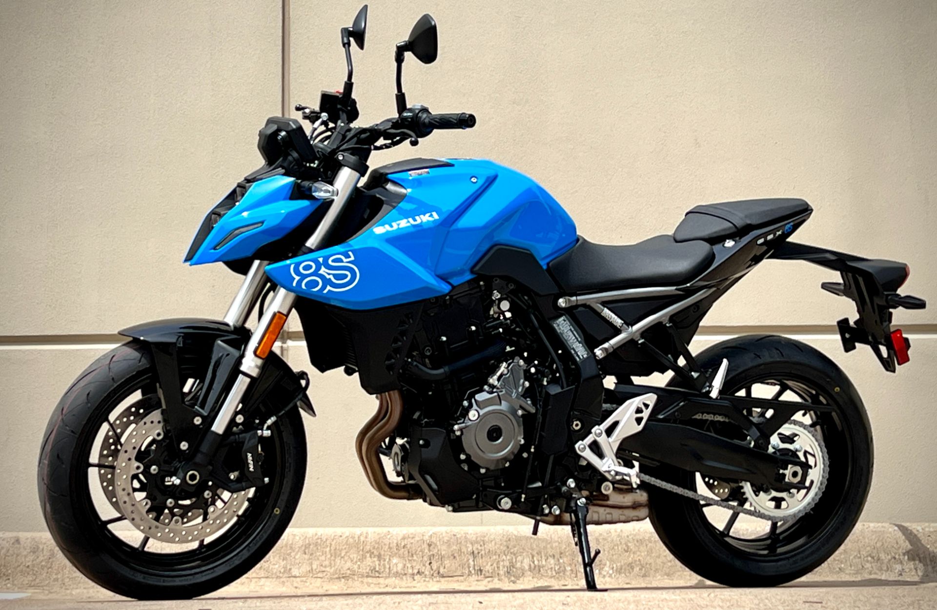 New 2025 Suzuki GSX-8S | Motorcycles in Plano TX | 100316 Glass