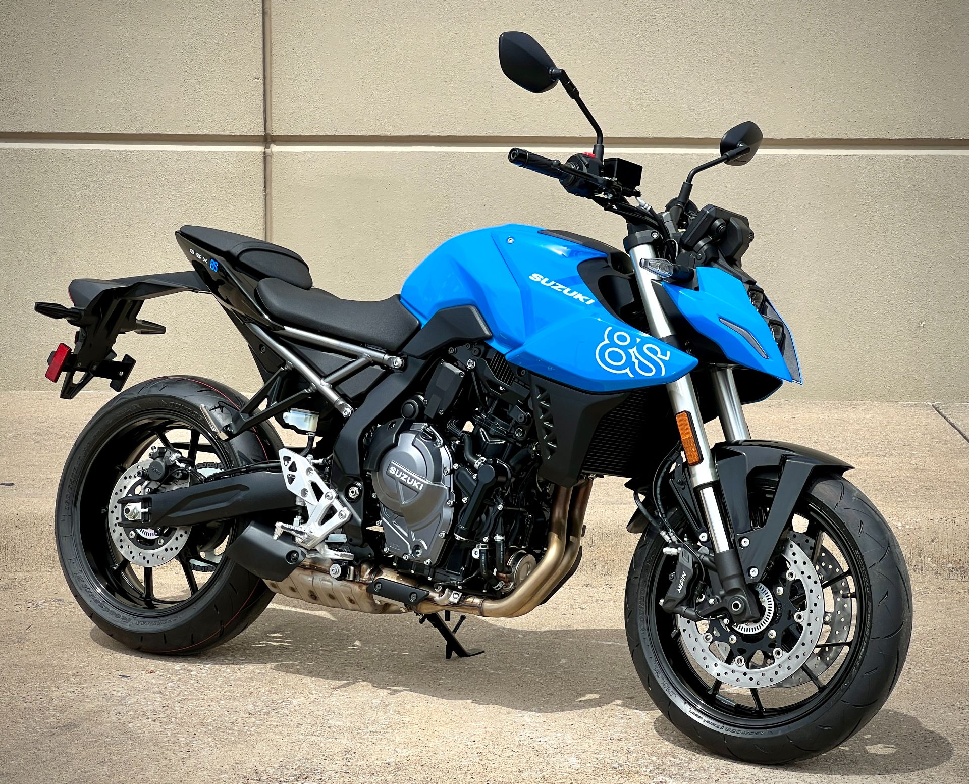 New 2025 Suzuki GSX-8S | Motorcycles in Plano TX | 100316 Glass