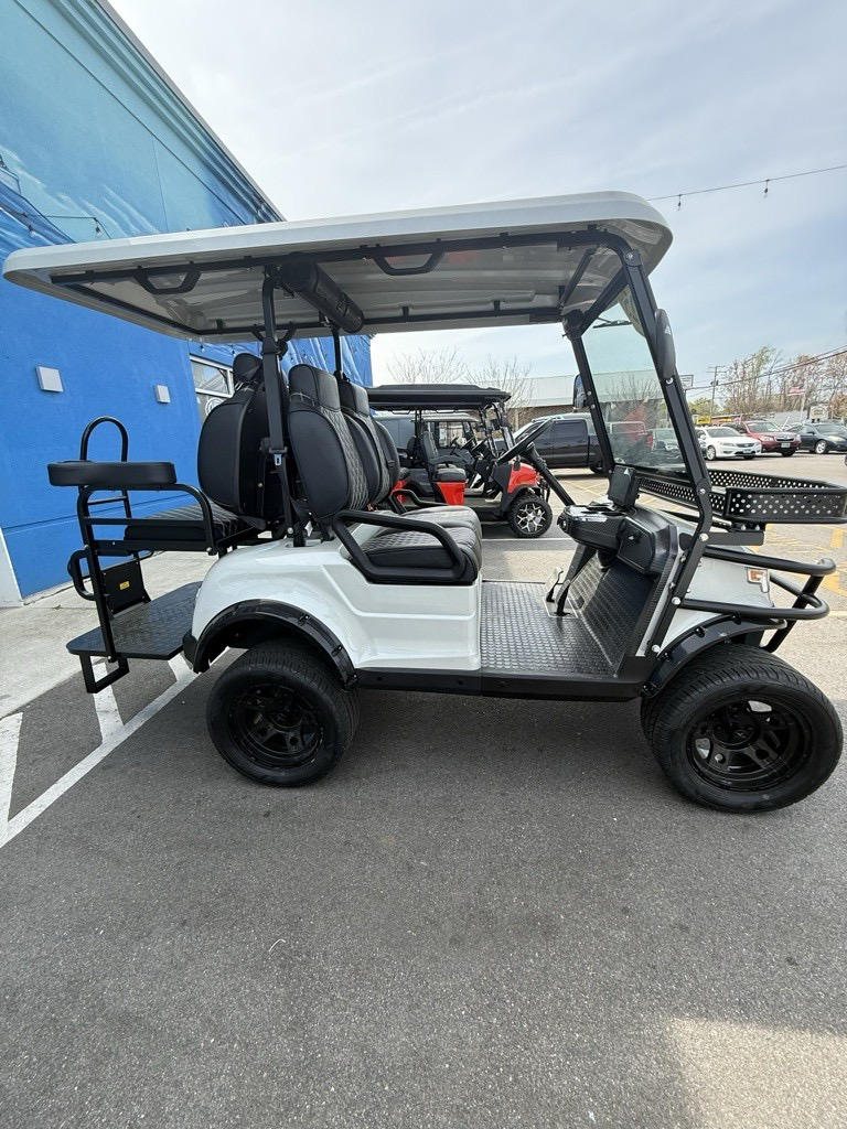 2025 EPIC CARTS E40-L in Virginia Beach, Virginia - Photo 3