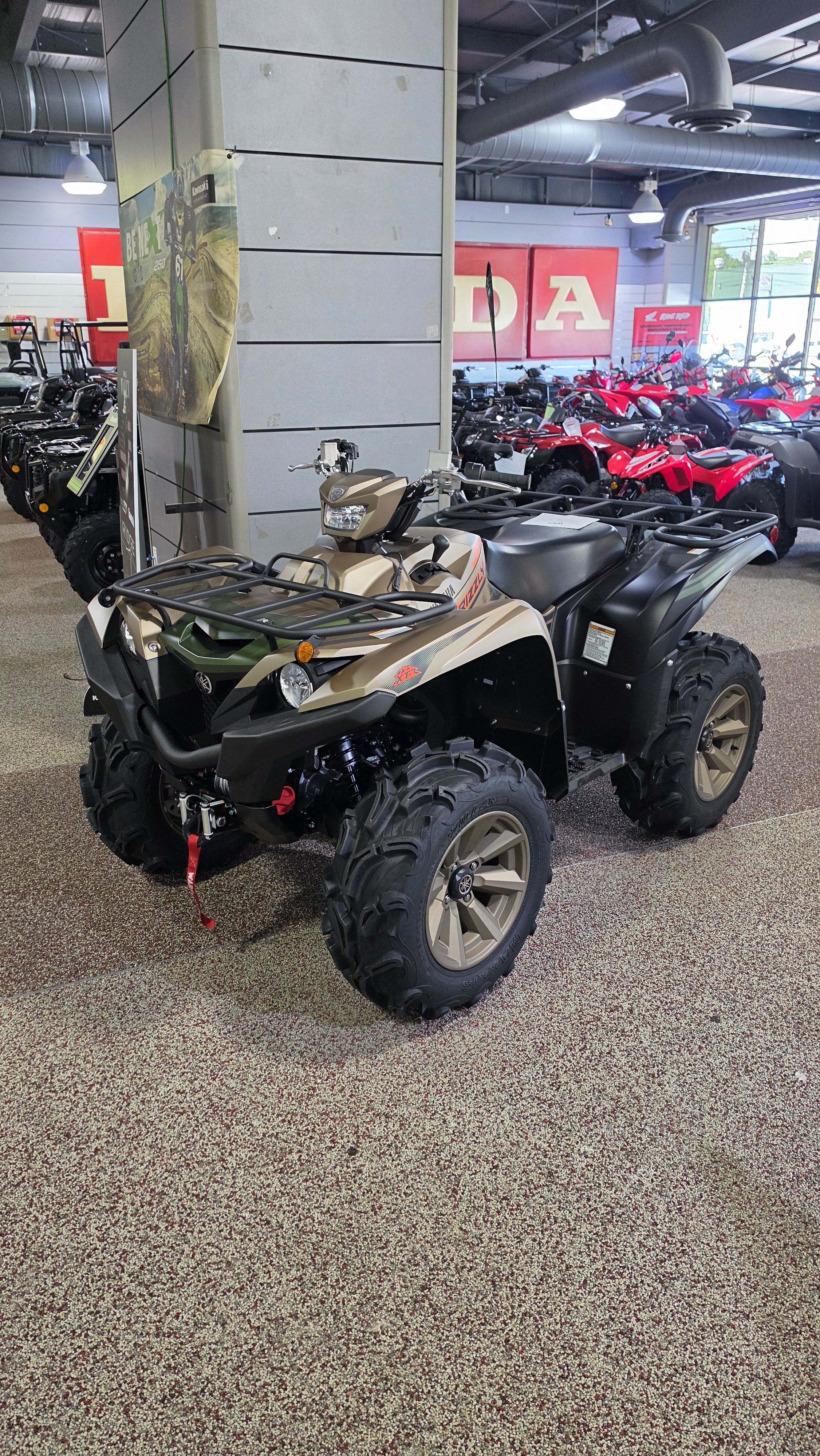 2027 Yamaha Grizzly EPS XT-R 1