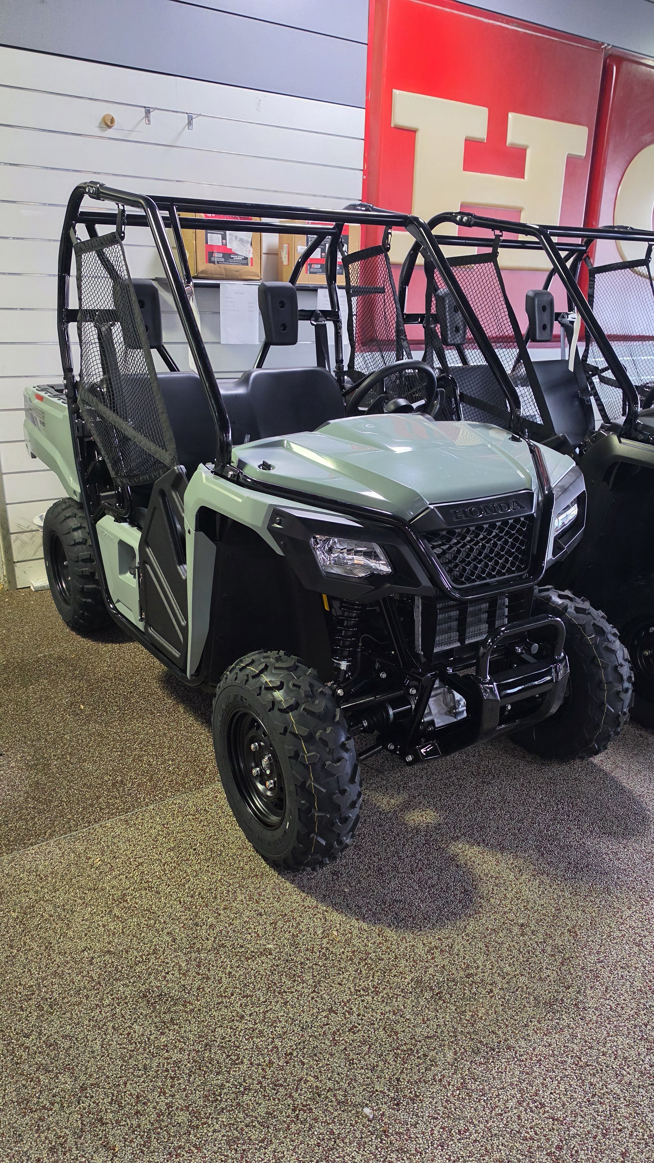 2026 Honda Pioneer 520 1