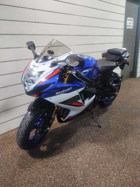 2027 Suzuki GSX-R750Z 40th Anniversary Edition — photo 1 of 3