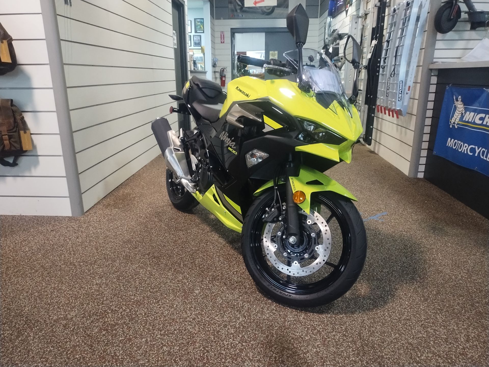 2026 Kawasaki Ninja® 500 ABS 4