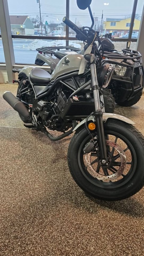 2026 Honda Rebel 300 E-Clutch