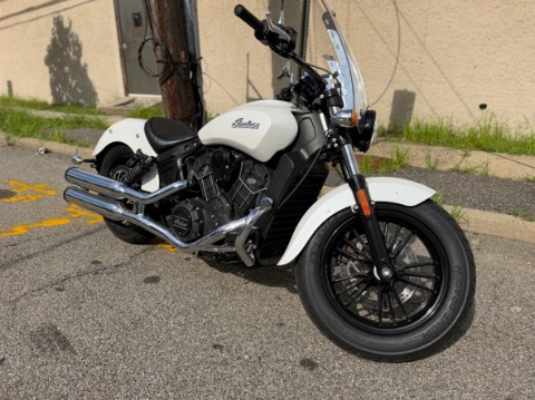 2016 Indian Scout Sixty — photo 1 of 16