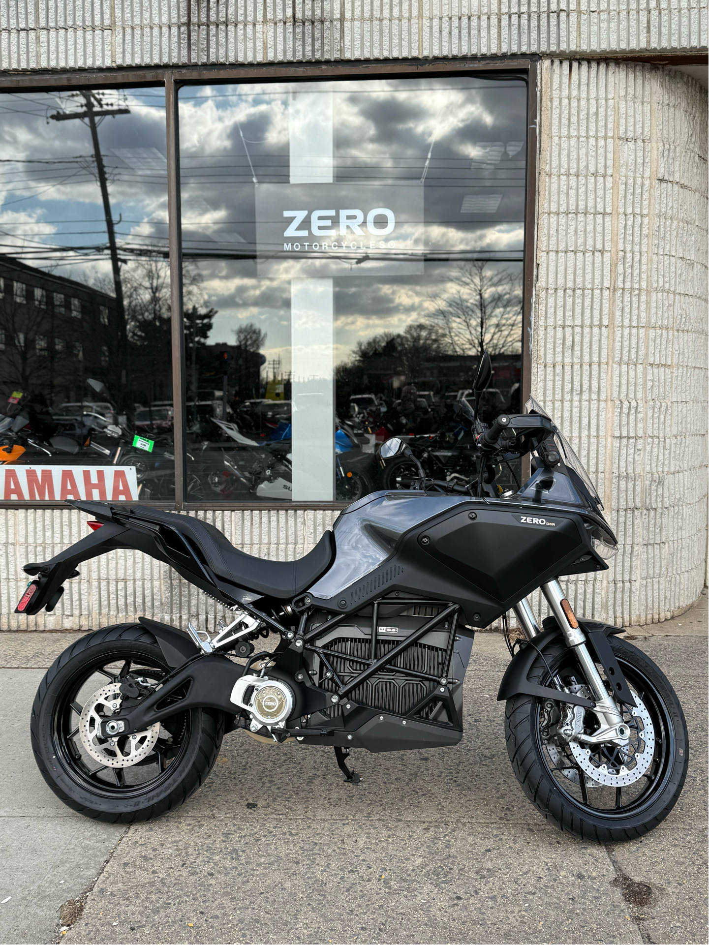New 2025 Zero Motorcycles DSR Motorcycles in Mineola, NY Stock