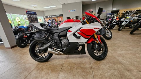 2026 Yamaha YZF-R7 — photo 1 of 4