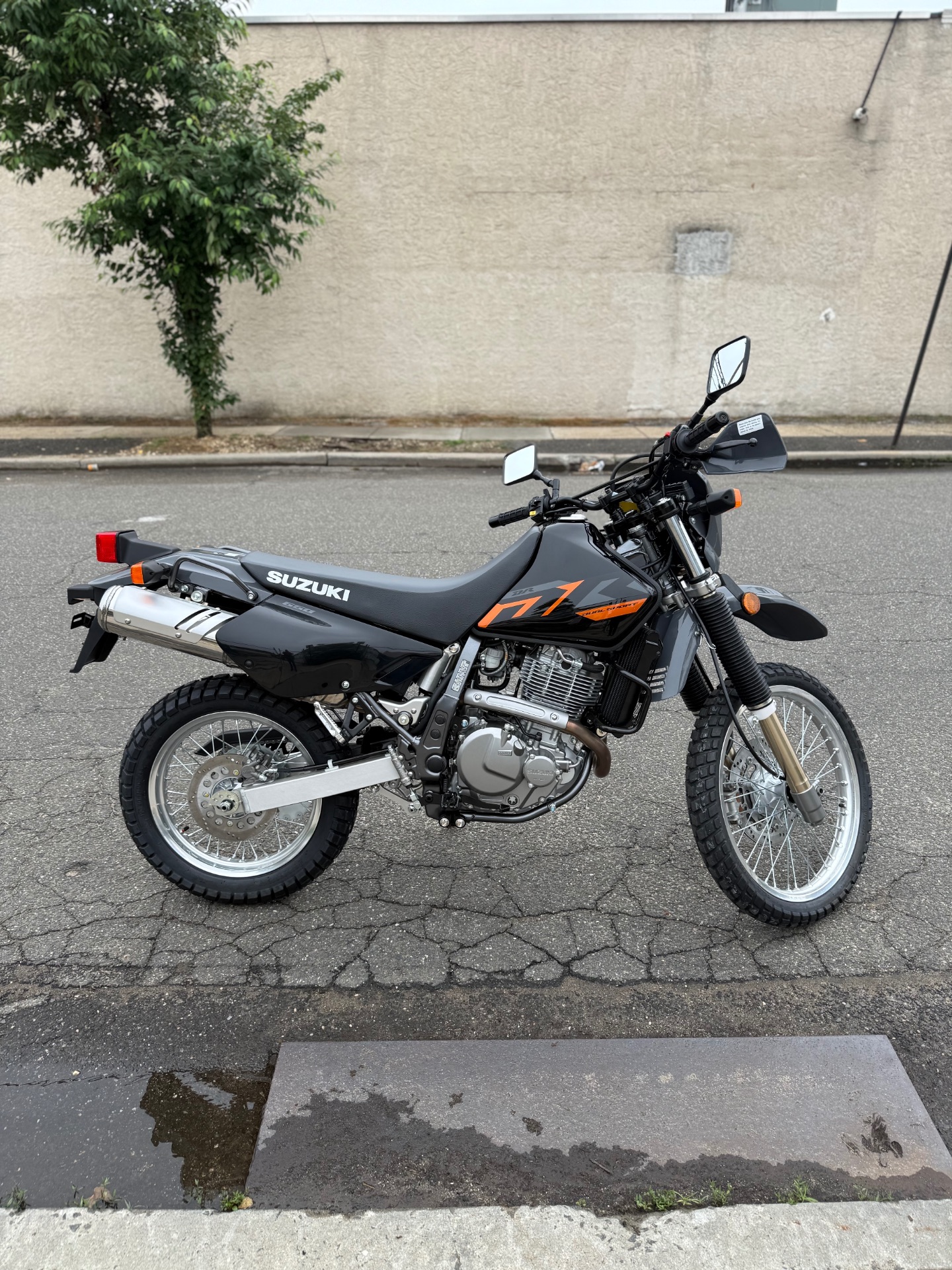 New 2025 Suzuki DR650S Motorcycles in Mineola, NY | Stock Number