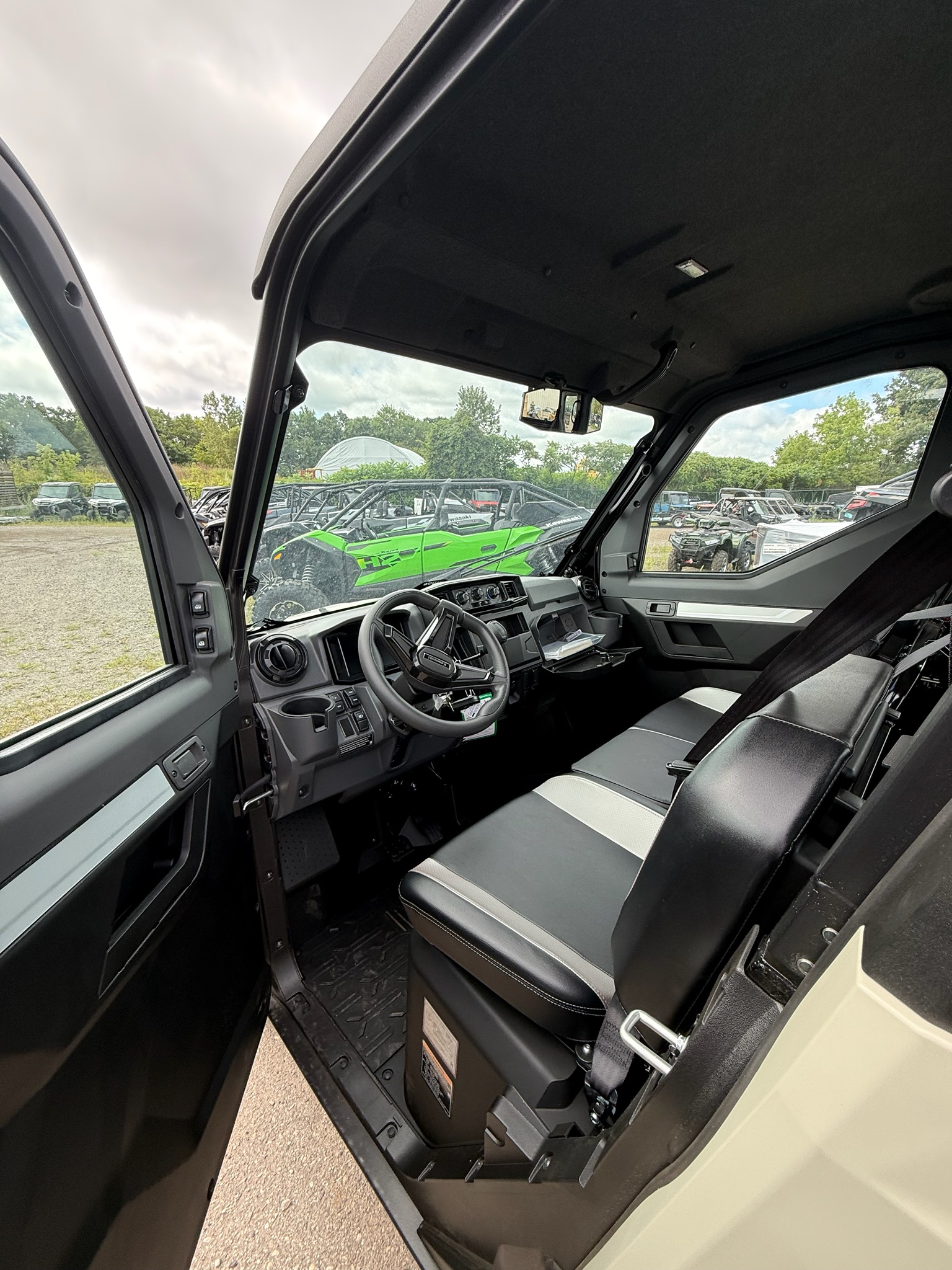 2026 Kawasaki RIDGE® CREW HVAC 3