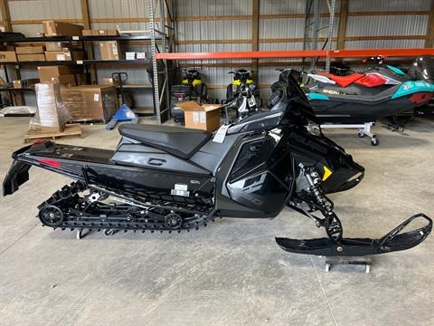 2027 Polaris 850 INDY XC 137 Gloss Black 7S ES — photo 1 of 4