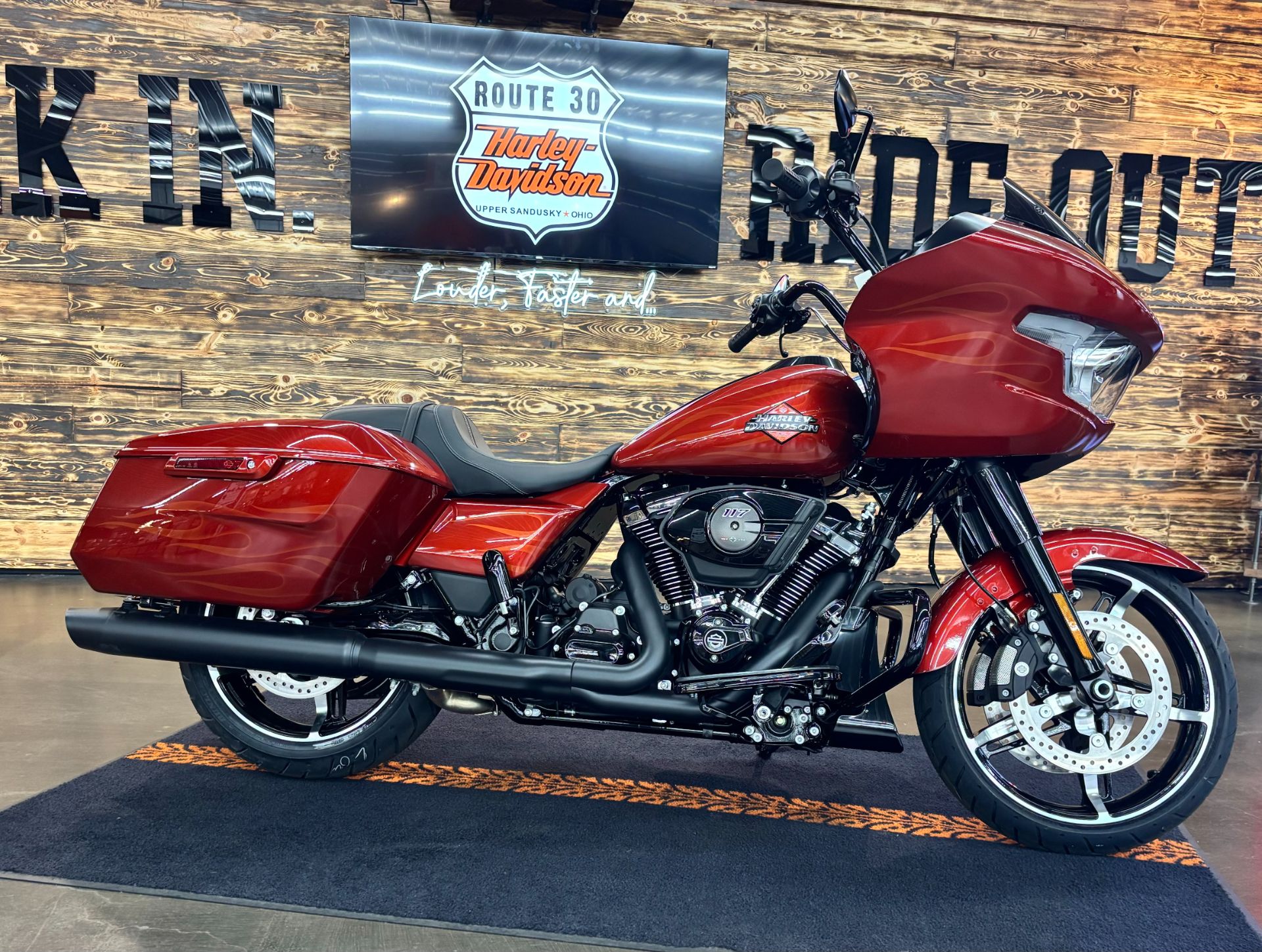 2025 純米酒 Seasonal Theme RED Colors New 2025 Harley-Davidson Road Glide® Whiskey Firestorm (Black