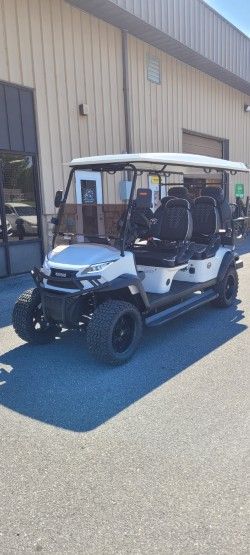 2024 Venom EV 6 Seater Strike Lifted in Sykesville, Maryland - Photo 6