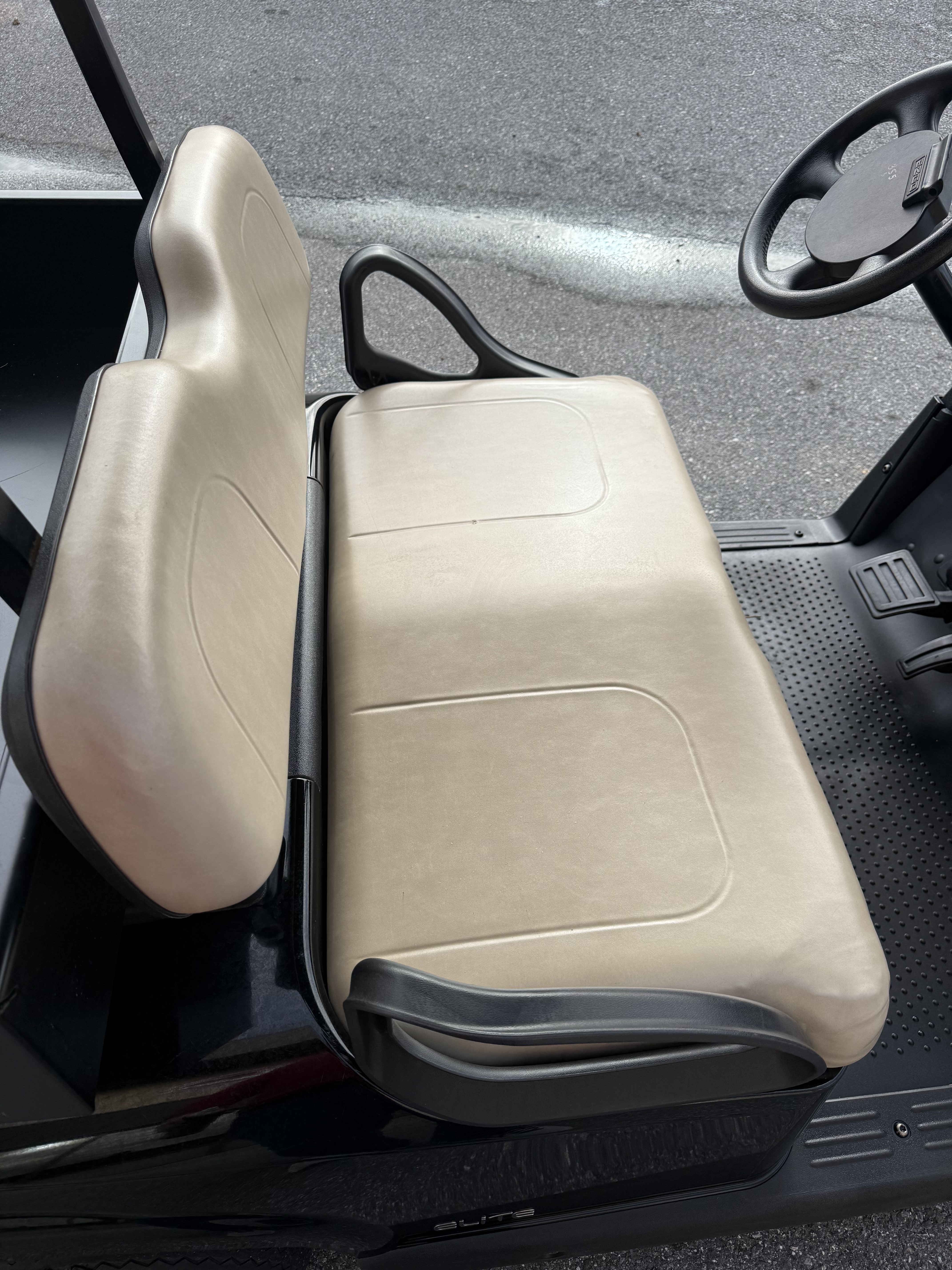 2023 E-Z-GO Freedom RXV ELiTE 2.2 Single Pack with Light World Charger in Sykesville, Maryland - Photo 4