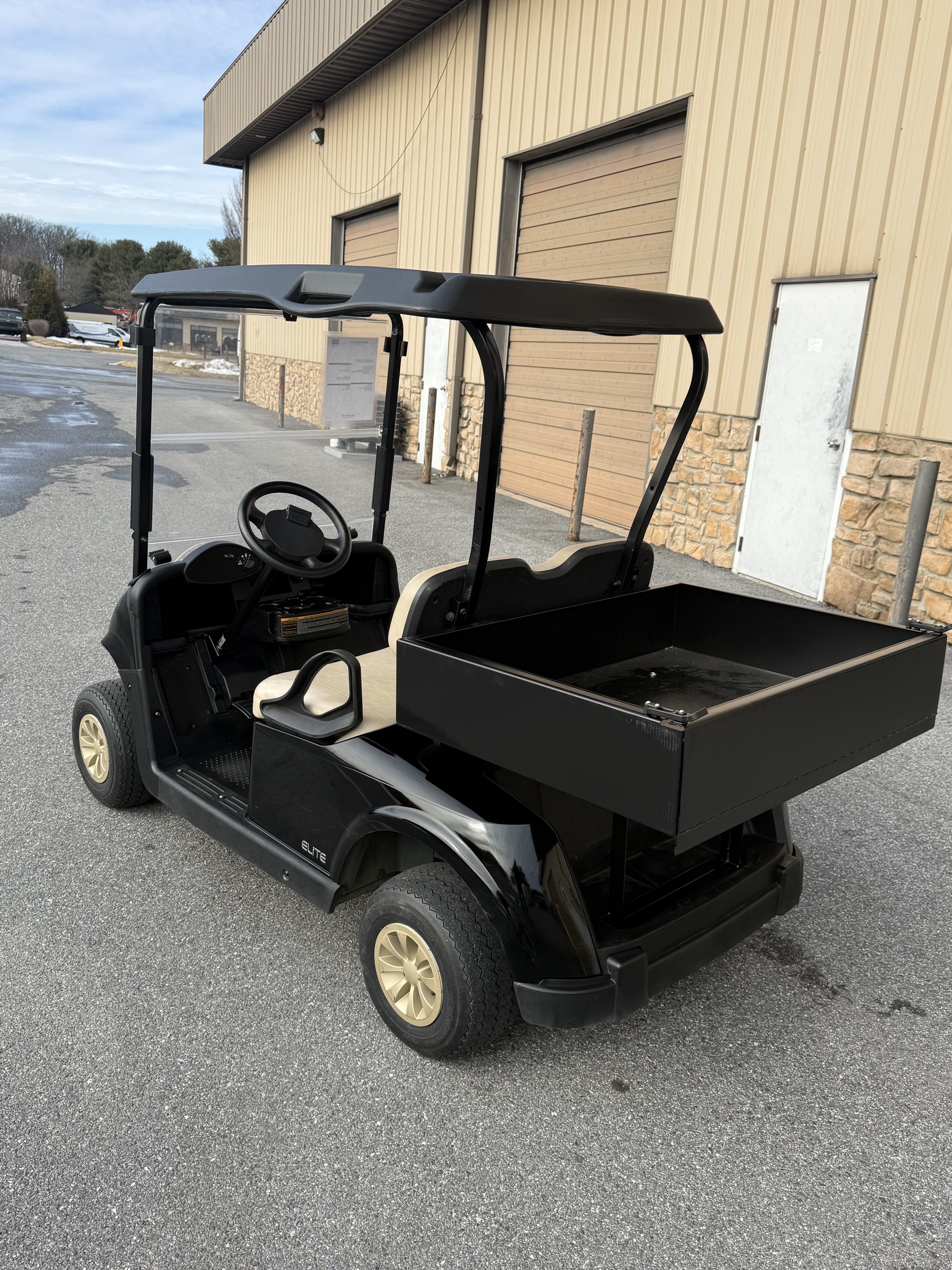 2023 E-Z-GO Freedom RXV ELiTE 2.2 Single Pack with Light World Charger in Sykesville, Maryland - Photo 10