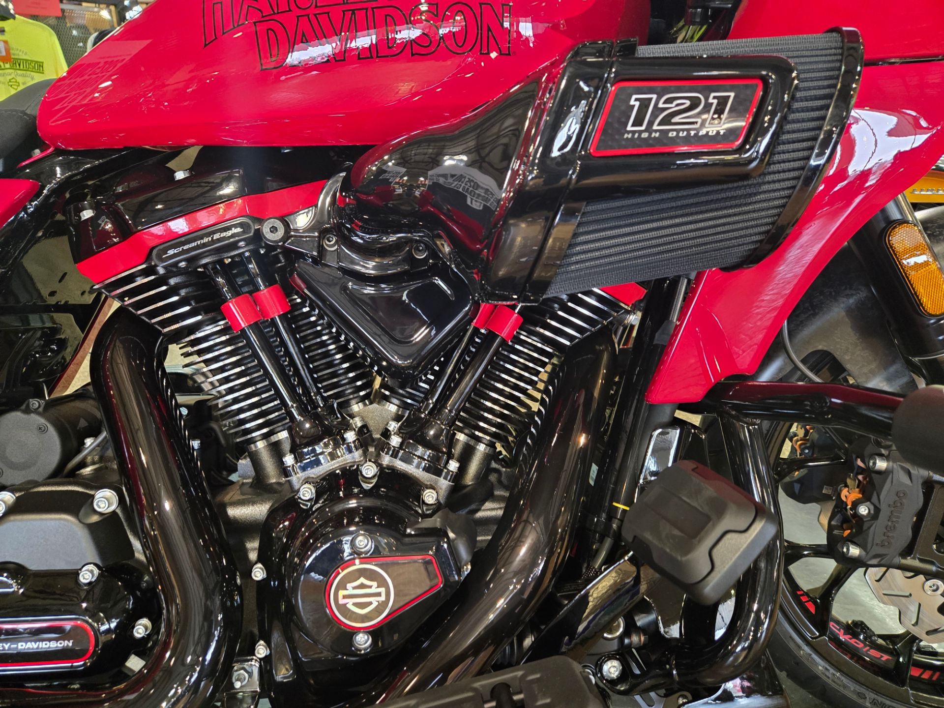 2025 Harley-Davidson CVO™ Road Glide® ST in Rock Falls, Illinois - Photo 6