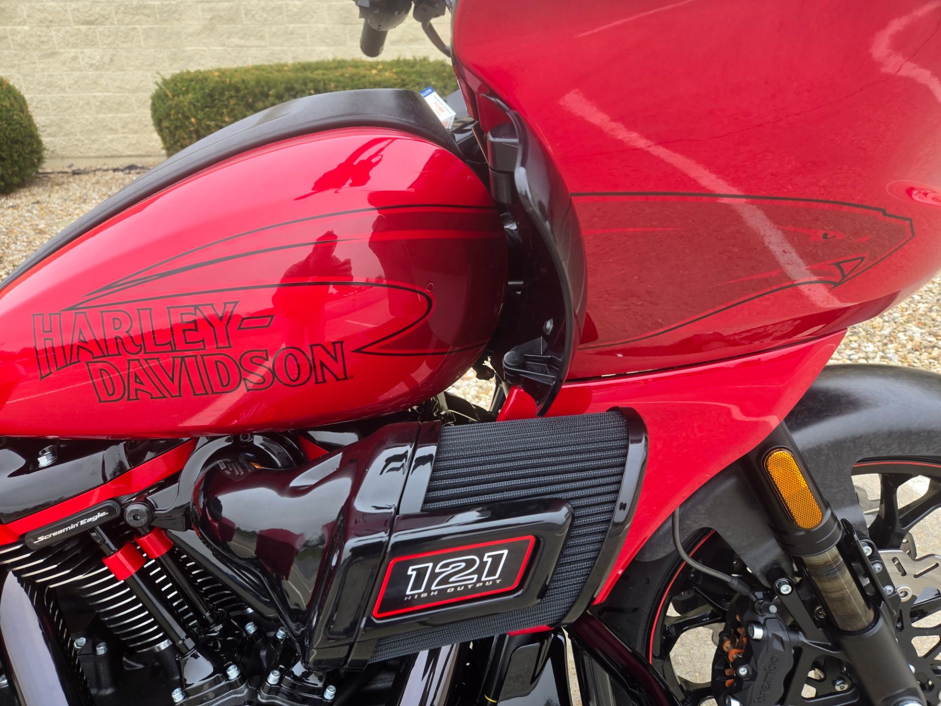 2025 Harley-Davidson CVO™ Road Glide® ST in Rock Falls, Illinois - Photo 7
