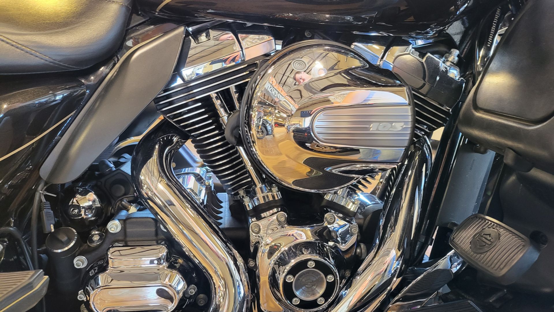 2016 Harley-Davidson Electra Glide® Ultra Classic® in Rock Falls, Illinois - Photo 6