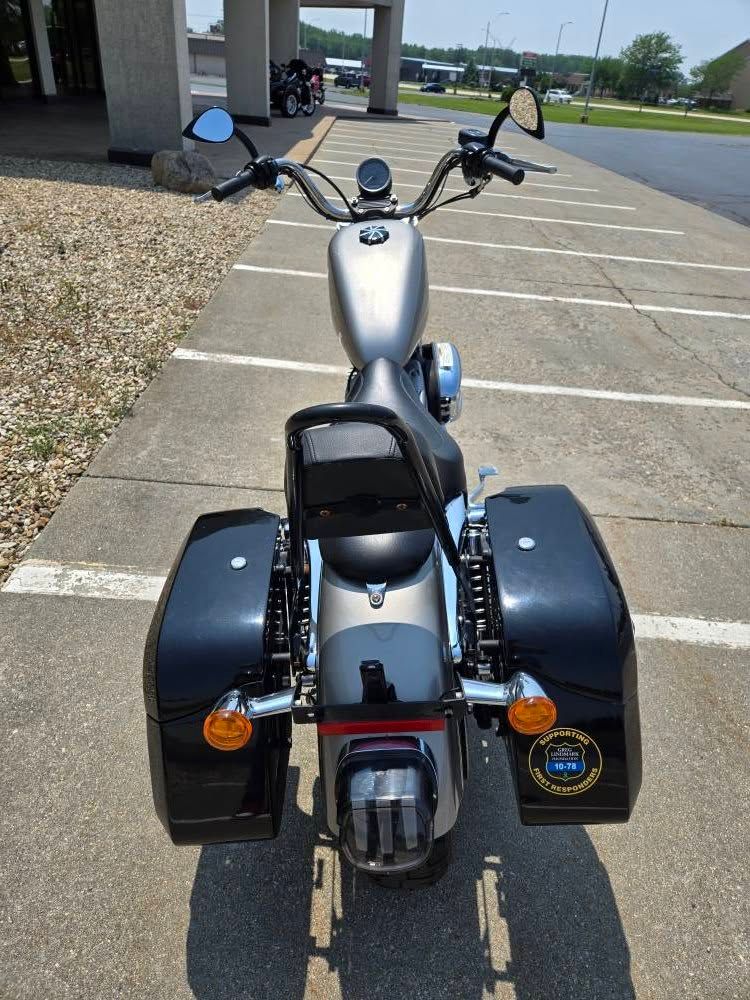 2009 Harley-Davidson Sportster® 883 Low in Rock Falls, Illinois - Photo 2