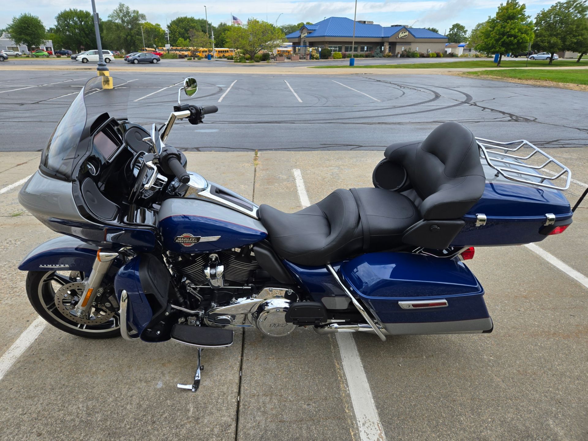 2023 Harley-Davidson Road Glide® Limited in Rock Falls, Illinois - Photo 4